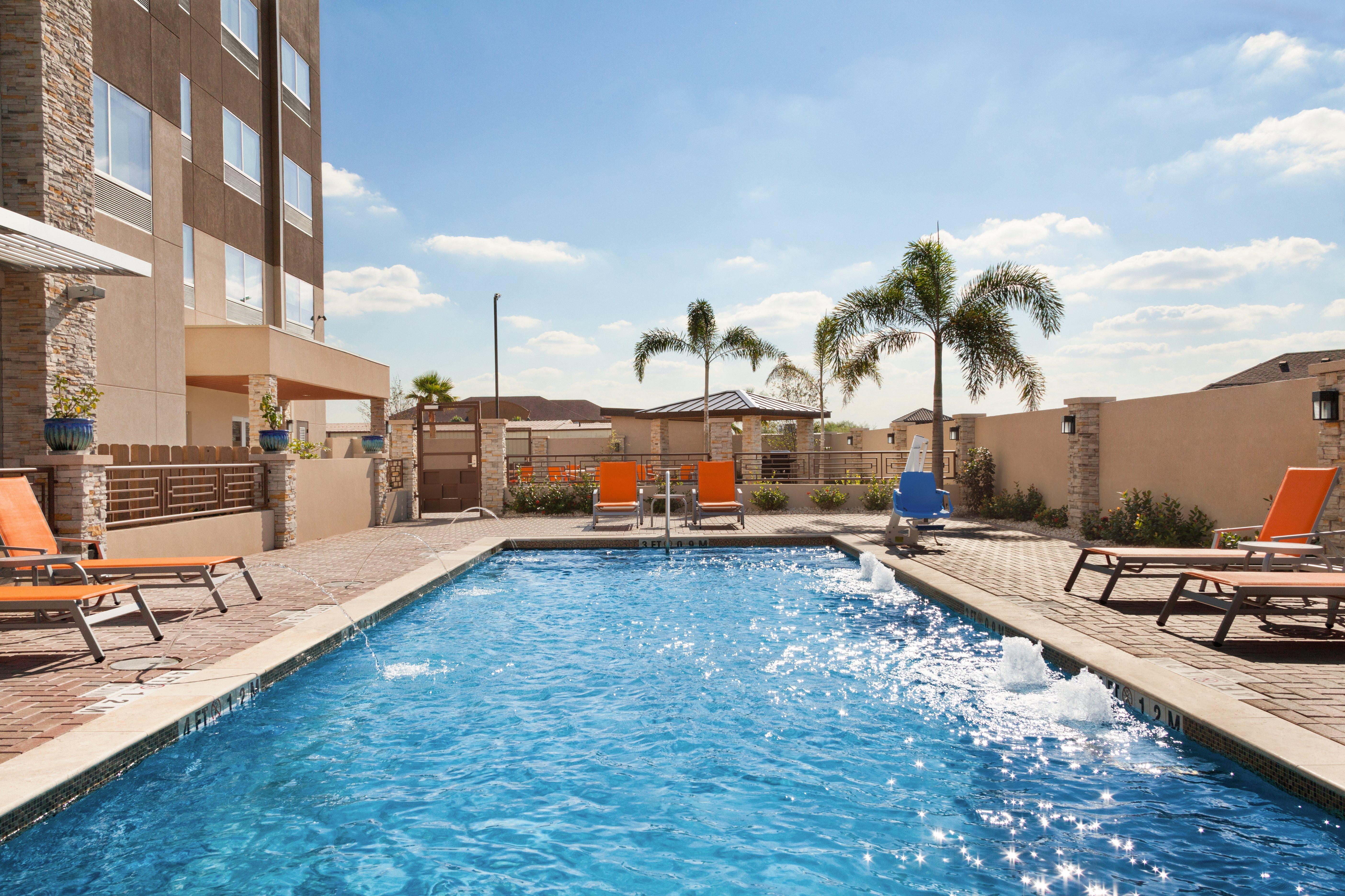 Holiday Inn Express & Suites Edinburg- Mcallen Area By Ihg מראה חיצוני תמונה